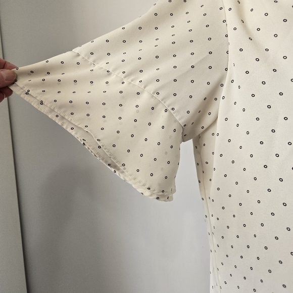 ALFRED SUNG Cream Polka Dot Blouse. Short Bell Sleeves.  Size XL - Picture 4 of 12